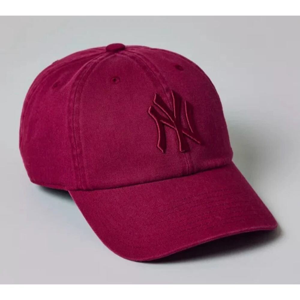Mitchell & Ness MLB NY Yankees Tonal Logo Dad Hat, MAROON